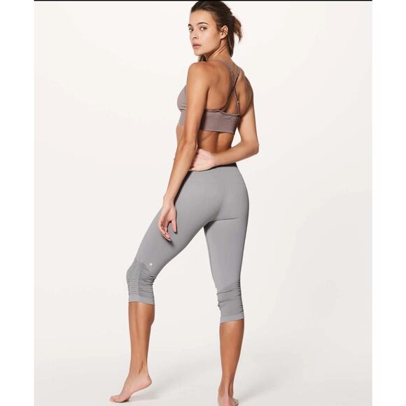 Lululemon Awakening Capri Legging Taryn Toomey‎ Tight Crop Capri Scrunch Grey - Picture 2 of 12